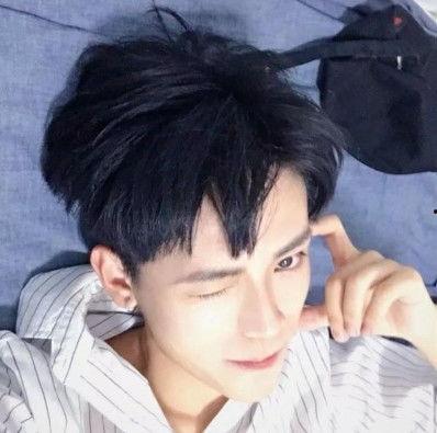 西安网红搞笑照片男,男生版“表情包”走红网络