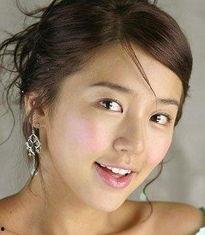 宽鼻梁的女明星,揭秘宽鼻梁女明星的魅力风采