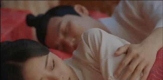 圆房视频在线观看,在线观看的视觉盛宴